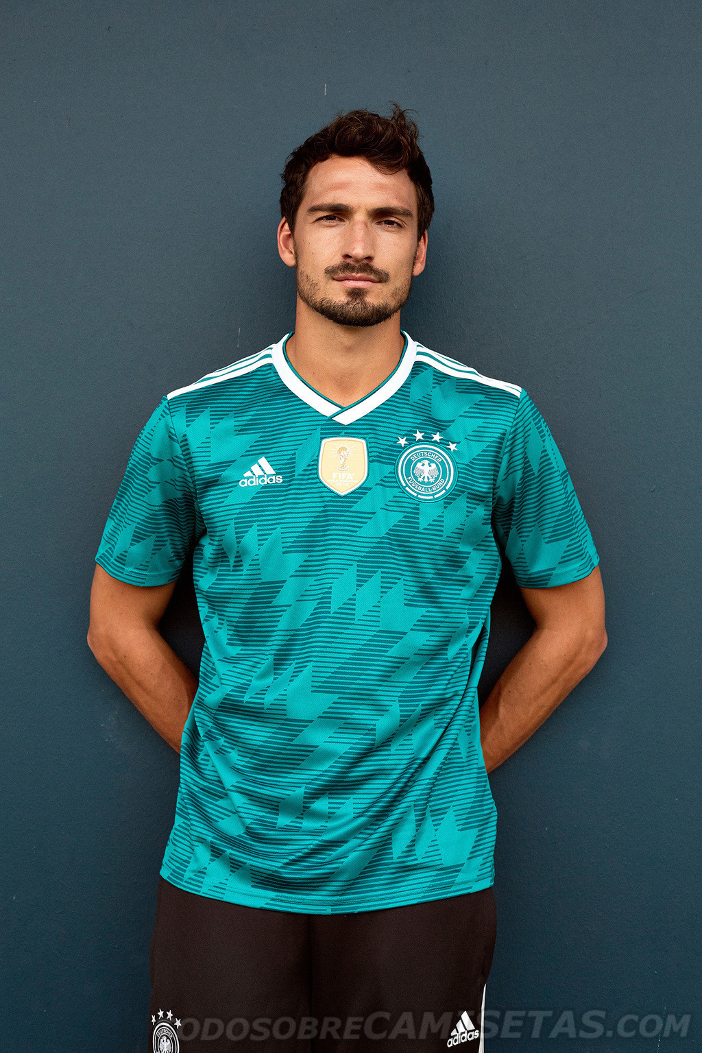 ドイツ代表、2018年adidasワールドカップ用アウェイモデル、正式 