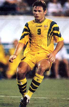 Australia-96-adidas-yellow-yellow-yellow.JPG