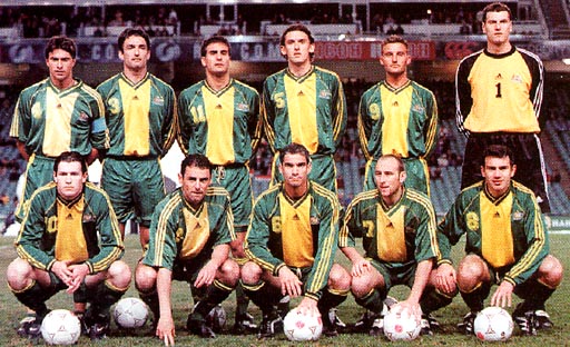 Australia-98-99-adidas-green-green-green-group.JPG