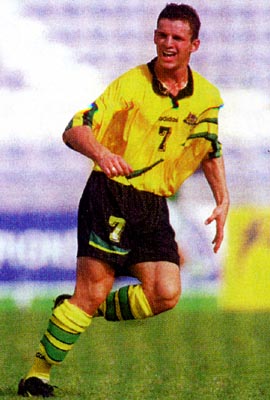 Australia-98-99-adidas-yellow-black-yellow.JPG