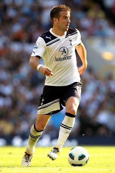 Tottenham-Hotspur-10-11-first-first-kit-Rafael-Van-der-Vaart.jpg