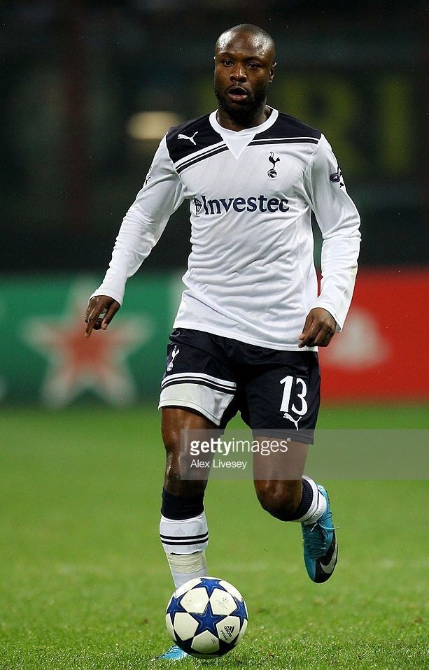 Tottenham-Hotspur-2010-11-PUMA-home-kit.jpg