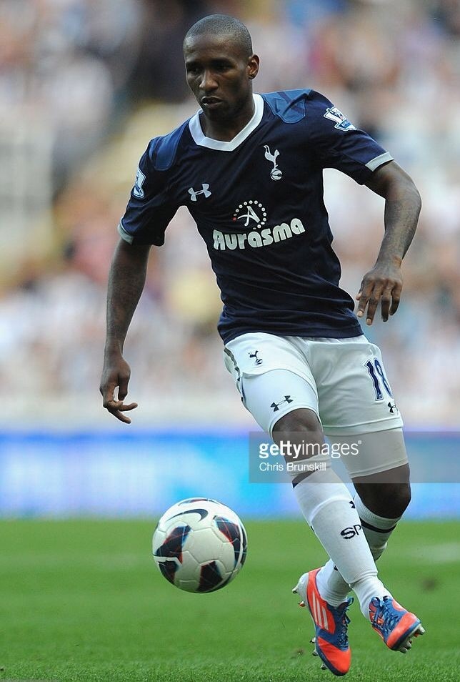 Tottenham-Hotspur-2012-13-UNDER-ARMOUR-away-kit-Jermain-Defoe.jpg