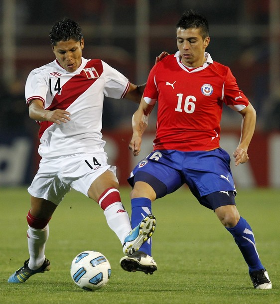 110712-Chile-1-0-Peru.jpg