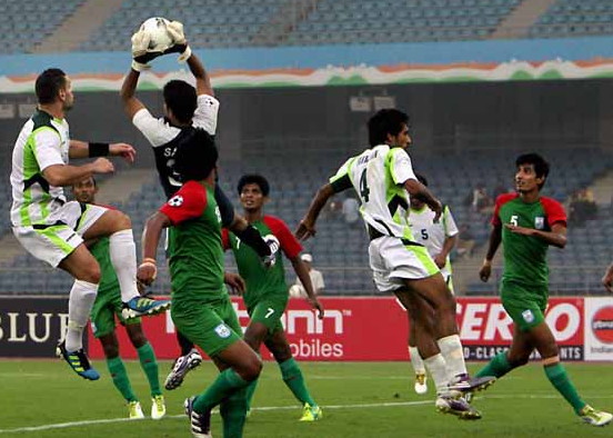 111202-Bangladesh-0–0-Pakistan.jpg