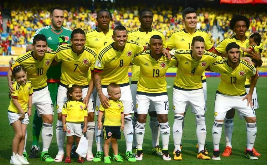 Colombia-2015-adidas-home-kit-yellow-white-white-line-up.jpg