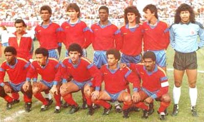 Colombia-88-89-adidas-home-kit-red-blue-red-line up.JPG
