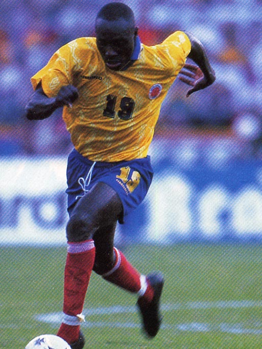 Colombia-97-UMBRO-home-kit-yellow-blue-red.JPG