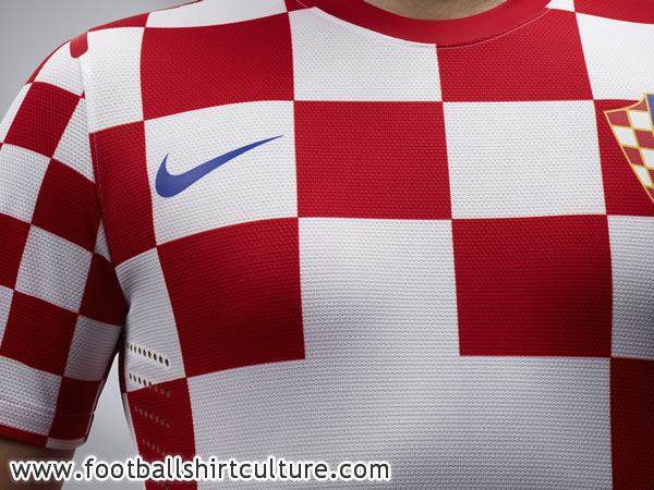 Croatia-2012-NIKE-new-home-shirt-2.jpg