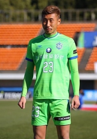 湘南ベルマーレ、2016年PENALTY新ユニフォーム（ホーム