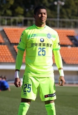 湘南ベルマーレ、2016年PENALTY新ユニフォーム（ホーム