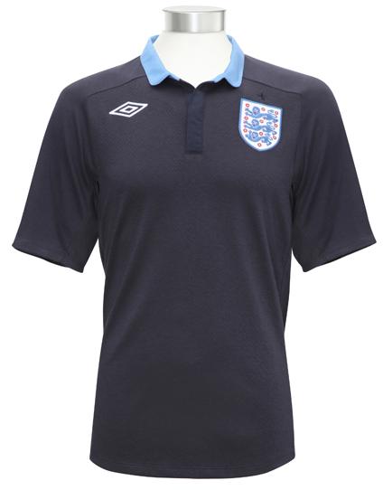 England-11-12-UMBRO-new-away-shirt-2.JPG