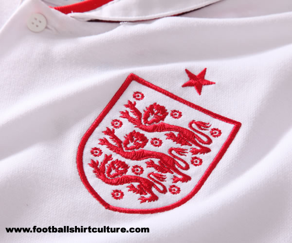 England-12-UMBRO-new-home-shirt-5.jpg