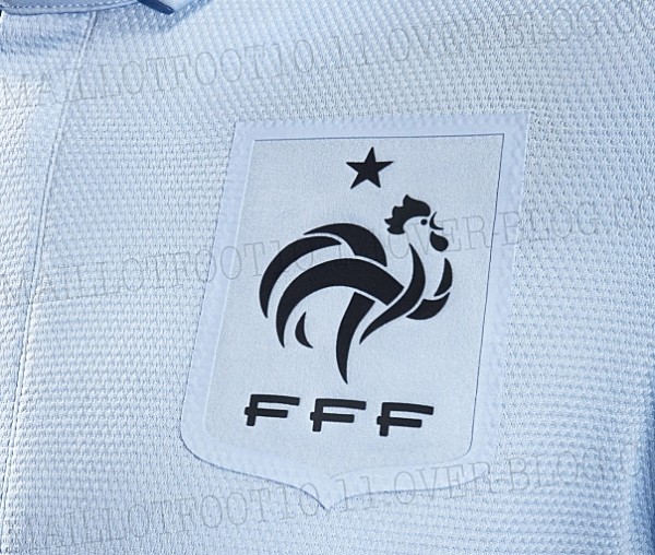 France-2013-NIKE-away-football-shirt-2.jpg