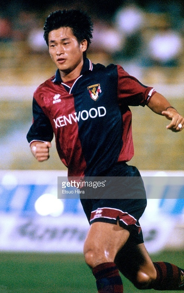 Genoa-1994-95-errea-home-kit-Kazu-Miura.jpg
