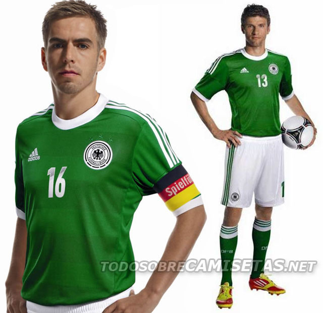 Germany-12-13-adidas-new-away-kit-13.jpg