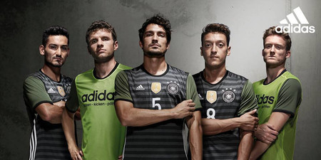 ドイツ代表、2016年adidas新ユニフォーム（アウェイモデル）正式