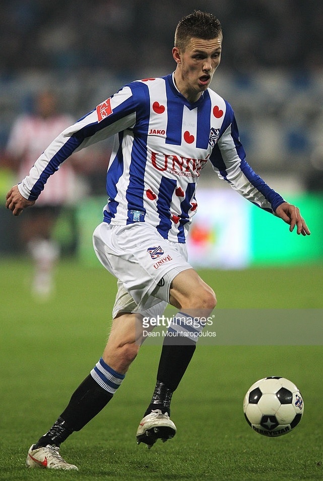 Heerenveen-2011-12-JAKO-home-kit.jpg