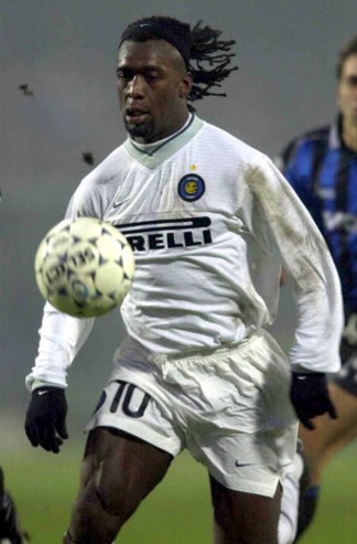 Inter-Milano-2000-2001-NIKE-second-kit-Clarence-Seedorf.jpg
