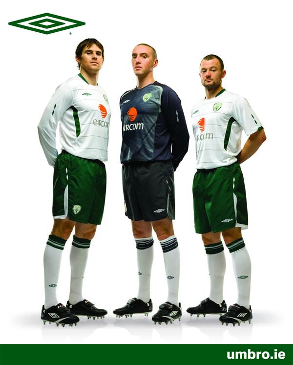 Ireland-09-10-UMBRO-uniform-white-green-white-new.JPG