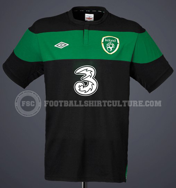 Ireland-11-12-UMBRO-third-kit-black-new-3.JPG