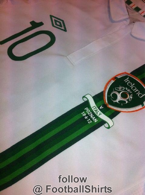Ireland-12-UMBRO-new-away-shirt-4.jpg