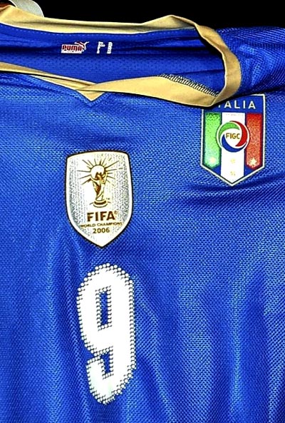 Italy-08-09-emblem.jpg