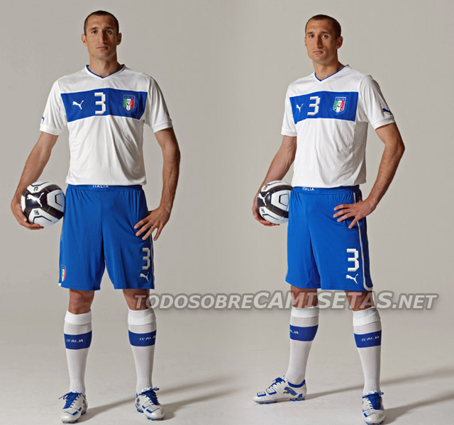 Italy-12-PUMA-new-away-shirt-4.jpg