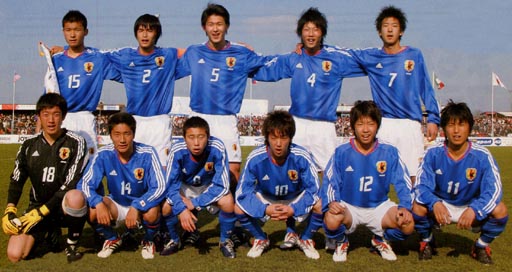 Japan-04-adidas-U16-blue-white-blue-group.JPG