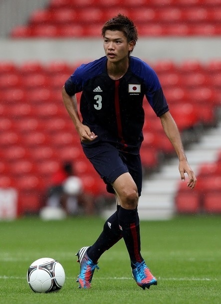 Japan-2012-adidas-U23-home-kit-120718-Takahiro-Ohgihara.jpg
