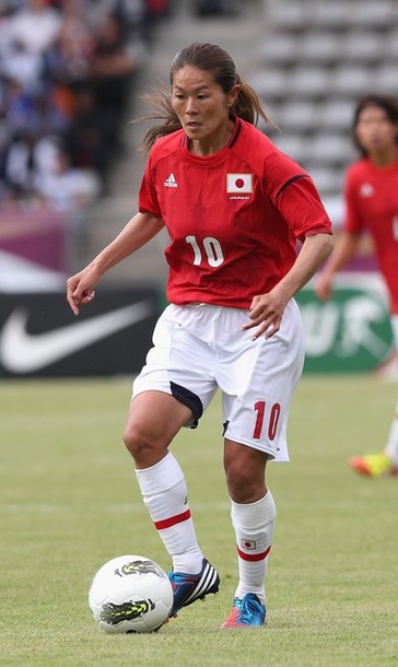 Japan-2012-adidas-nadeshiko-olympic-away-kit-red-white-white-a.jpg