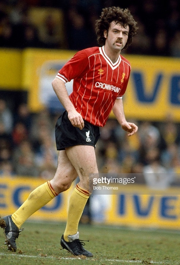 Liverpool-1983-84-umbro-home-kit- John-Wark.jpg