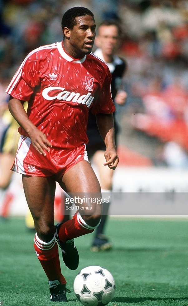 Liverpool-1989-90-adidas-home-kit-John-Barnes.jpg
