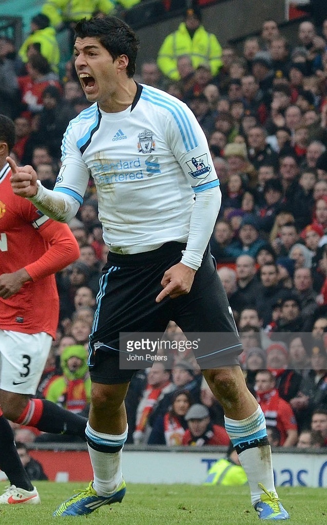 Liverpool-2011-12-adidas-third-kit-Luis-Suarez.jpg
