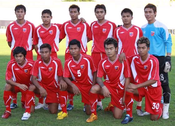 Myanmar-09-UMBRO-home-kit-red-red-red-line up.jpg