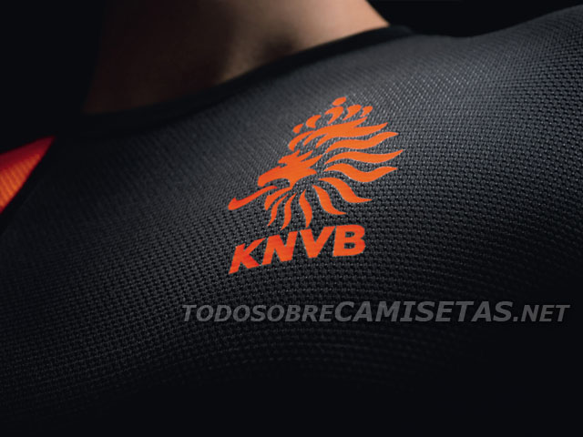Netherlands-2012-NIKE-new-away-shirt-3.jpg