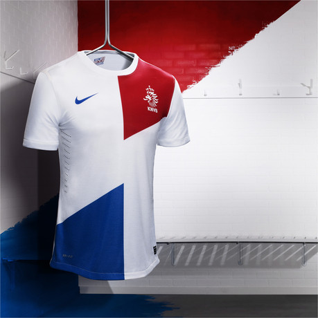 Netherlands-2013-NIKE-away-shirt-1.jpg