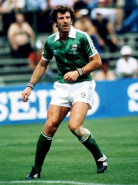 Northern-Ireland-1982-adidas-home-Kit-green-white-green.jpg