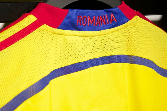 Romania-2014-adidas-new-home-kit-3.jpg