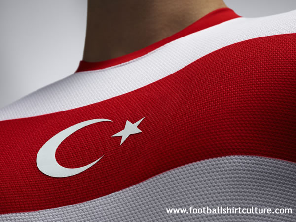 Turkey-12-13-NIKE-new-away-shirt-4.jpg