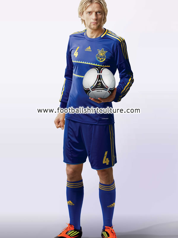 Ukraine-2012-adidas-new-away-shirt-3.jpg