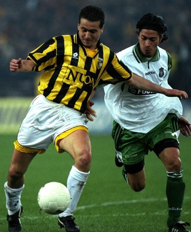 Vitesse-1997-98-lotto-home-kit.jpg