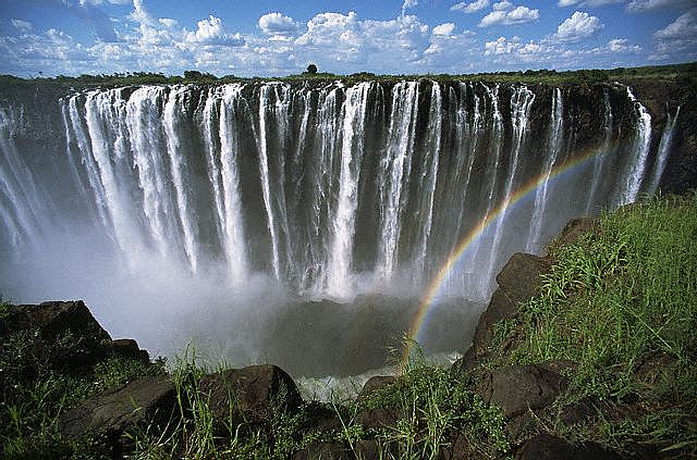 Zambia-2014-NIKE-new-home-shirt-Victoria-falls.jpg
